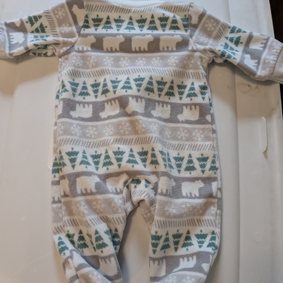 ⭐$7 WHEN BUNDLED⭐Carter's Polar Bear and Tree Print Footie - Picture 3 of 3